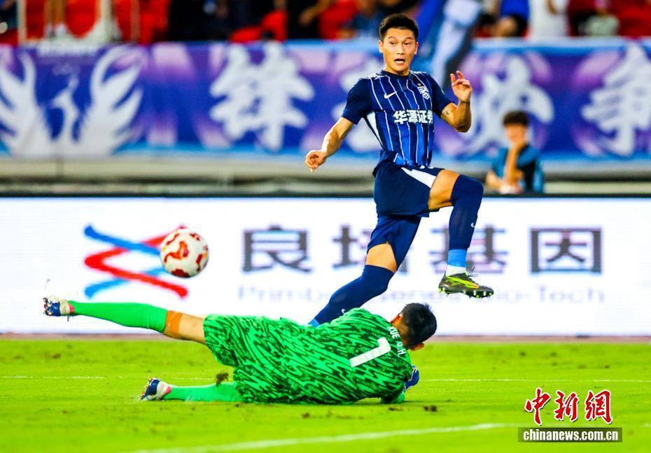 张畅, 队球员李可, 中新社记者 张畅, 队球员李可, 中新社记者