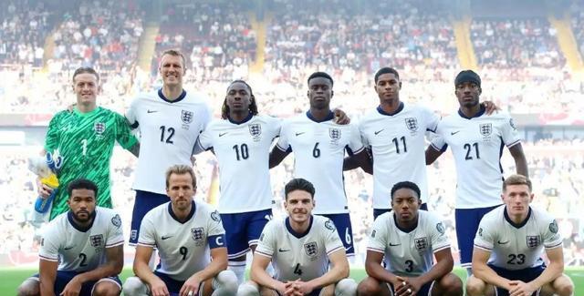 靠乌龙球开, 疲软