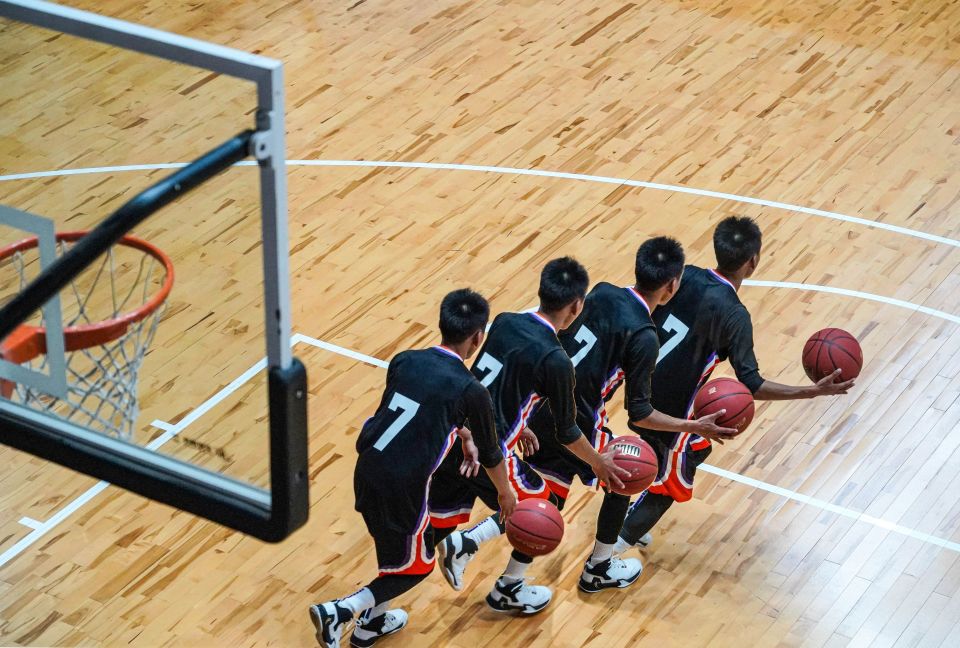 节市首届残, style